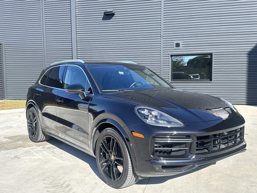 Used 2021 Porsche Cayenne Turbo image 9
