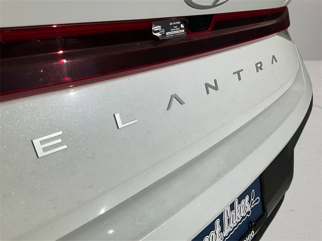 Certified 2025 Hyundai Elantra Sport image 11