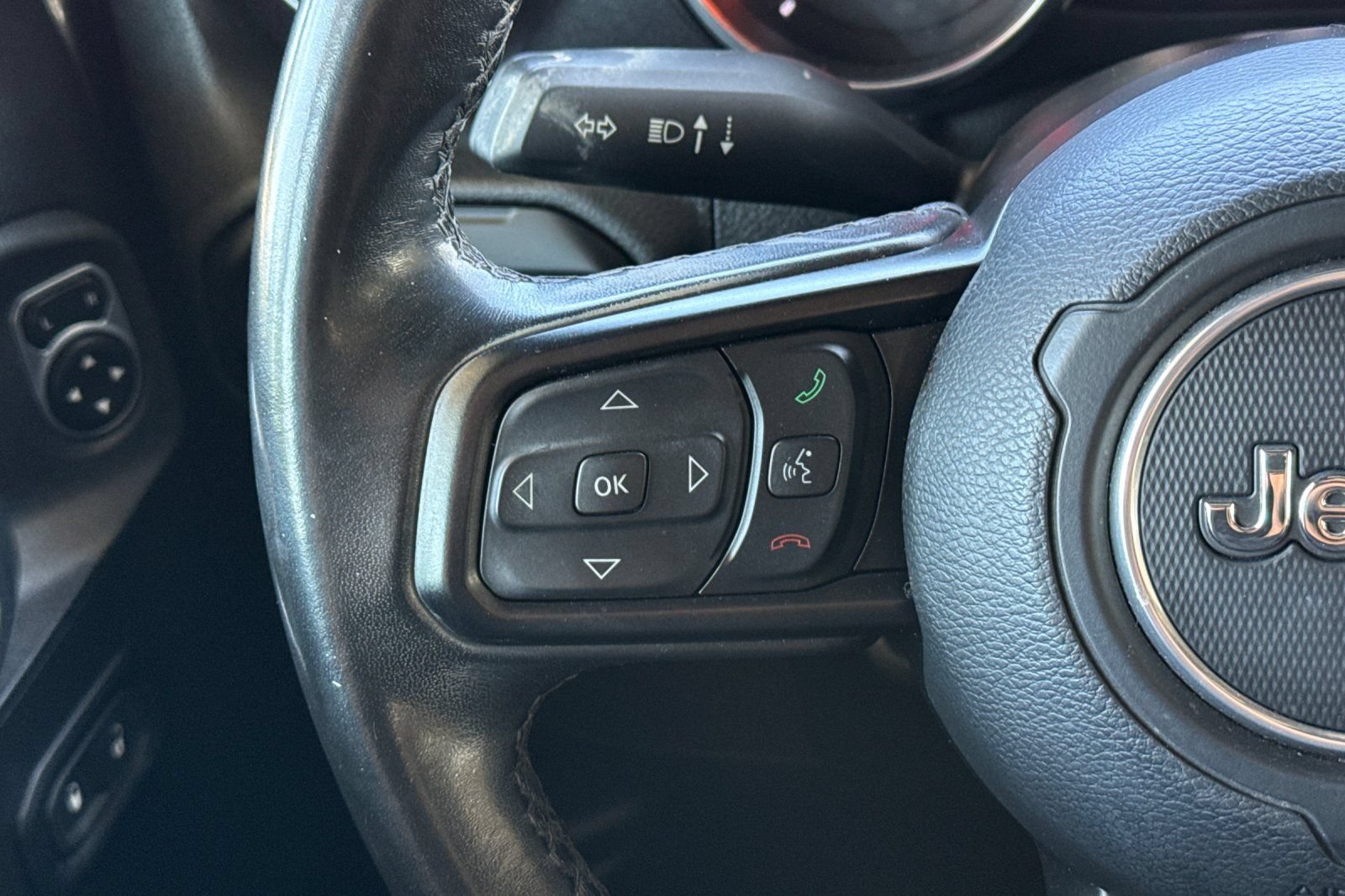Used 2020 Jeep Wrangler Unlimited Sport AWD/4WD image 35
