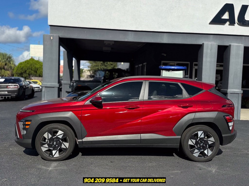 Used 2024 Hyundai Kona SEL FWD image 3
