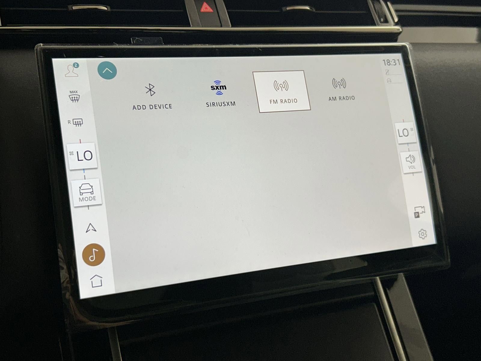 Certified 2026 Land Rover Range Rover Velar Dynamic SE image 18