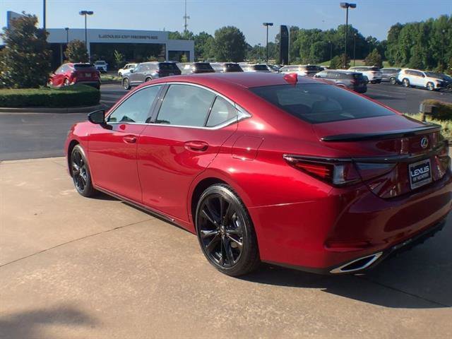 Used 2025 Lexus ES 350 F Sport image 2