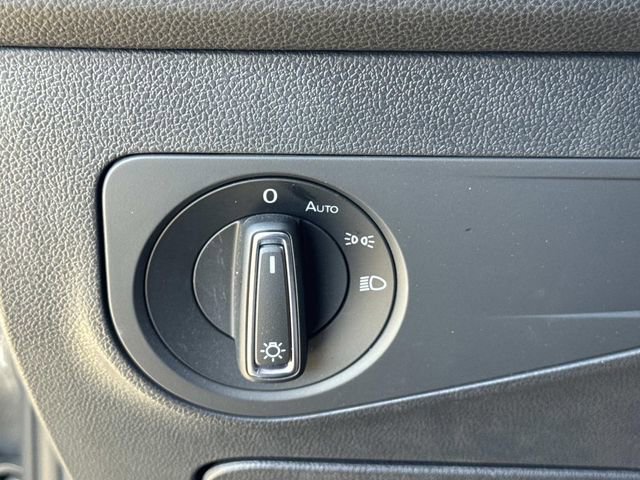 Used 2024 Volkswagen Tiguan SE R-Line image 19