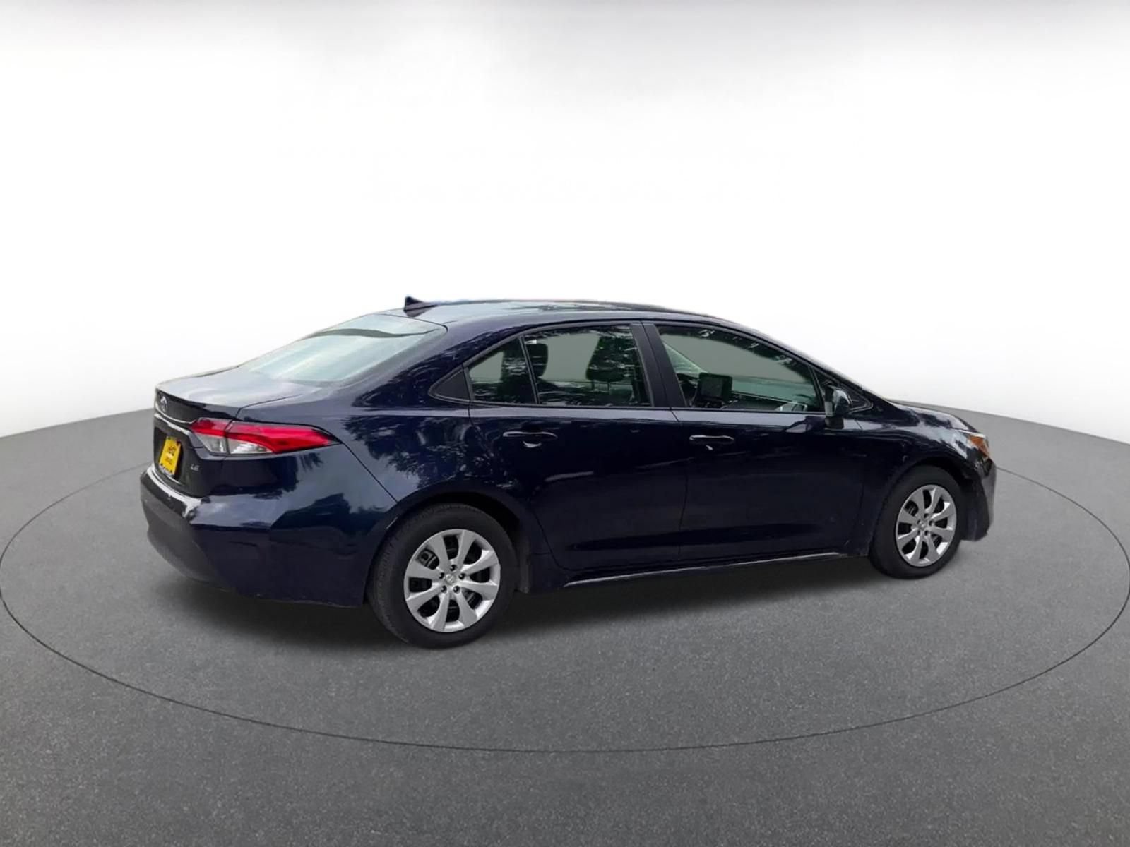 Used 2025 Toyota Corolla LE FWD image 14