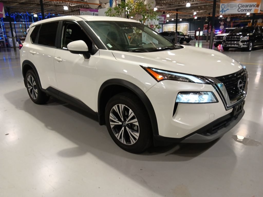 Used 2023 Nissan Rogue SV