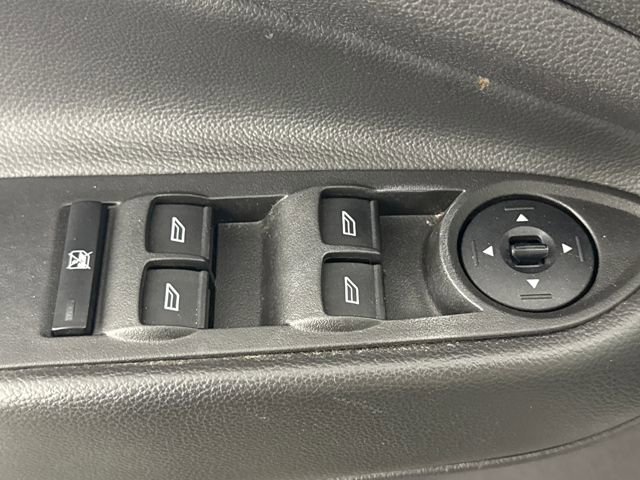 Used 2015 Ford Escape SE image 10