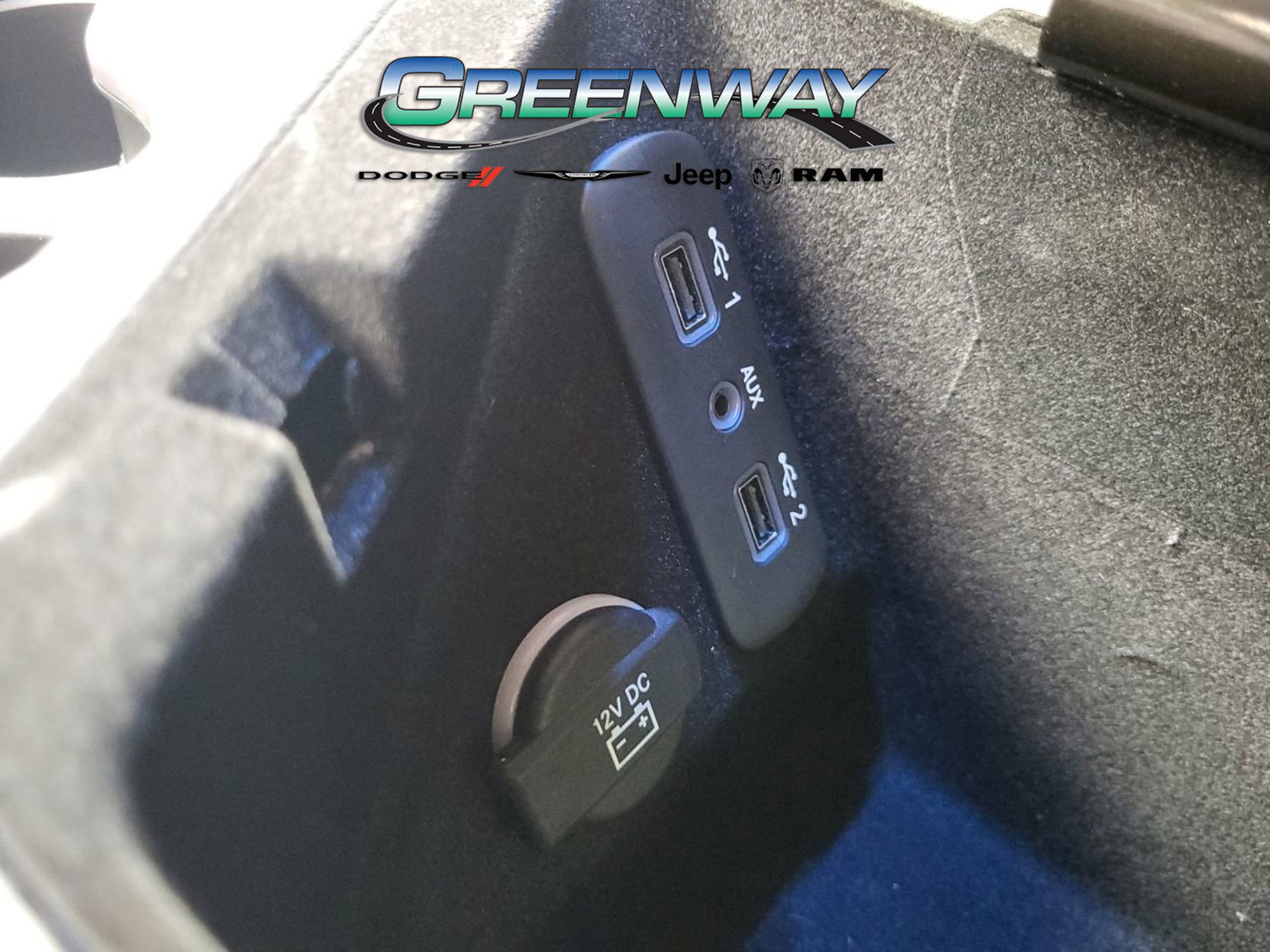 Used 2023 Dodge Challenger SXT w/ Blacktop Package image 6