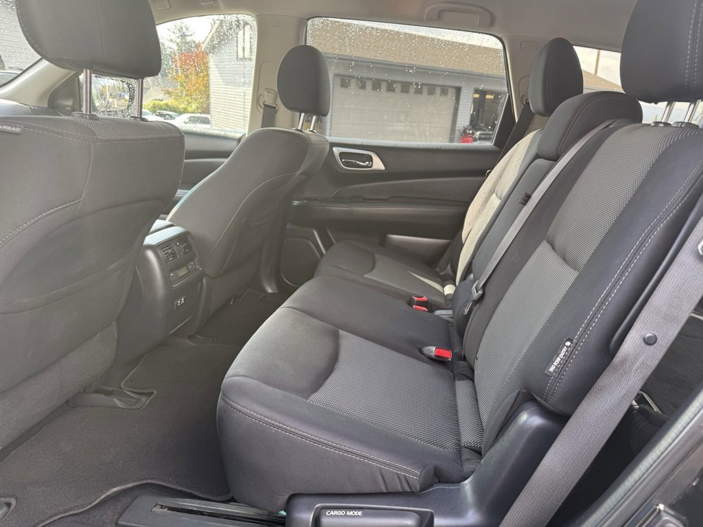 Used 2020 Nissan Pathfinder SV image 33