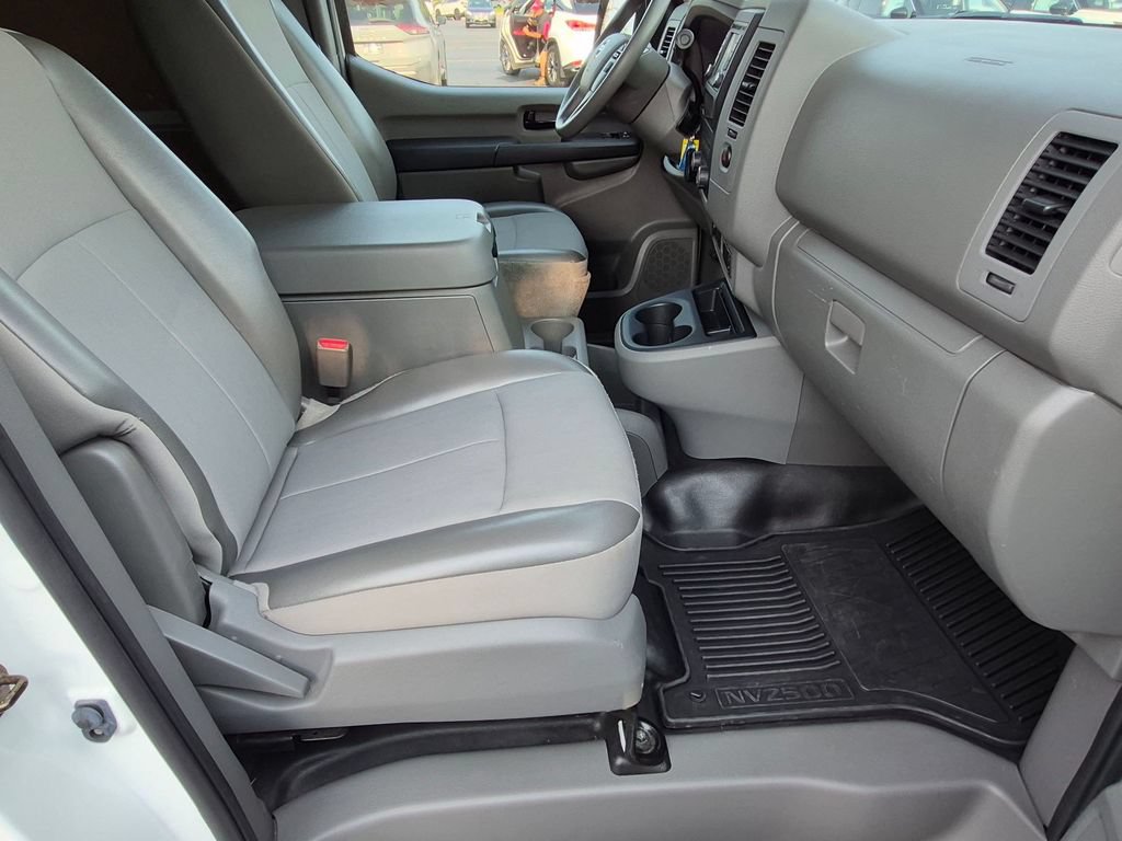 Used 2018 Nissan NV 2500 SL w/ Navigation Package RWD image 24