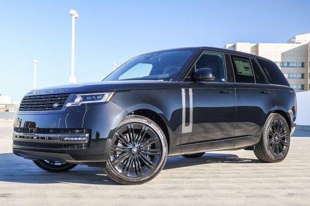 New 2025 Land Rover Range Rover SE