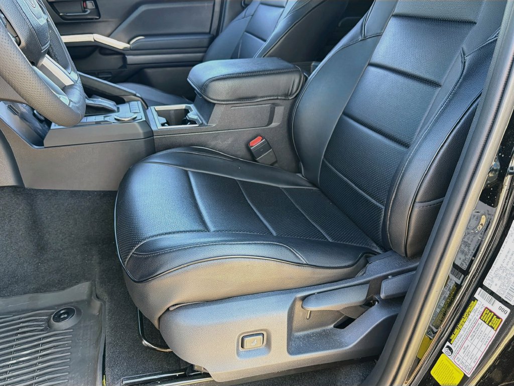 Used 2025 Toyota Tacoma SR5 RWD image 26