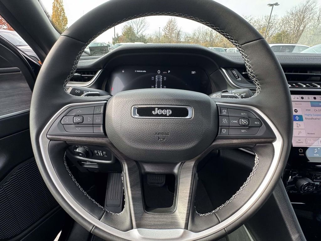 New 2025 Jeep Grand Cherokee Limited AWD/4WD image 19