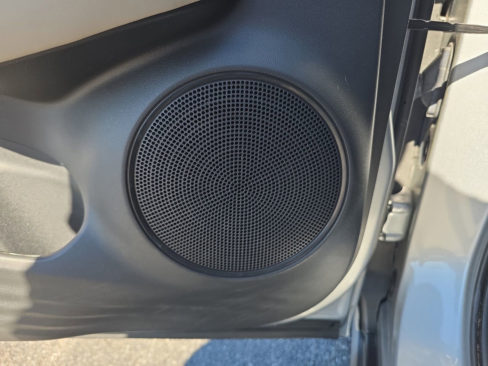 Certified 2025 Honda HR-V LX image 14