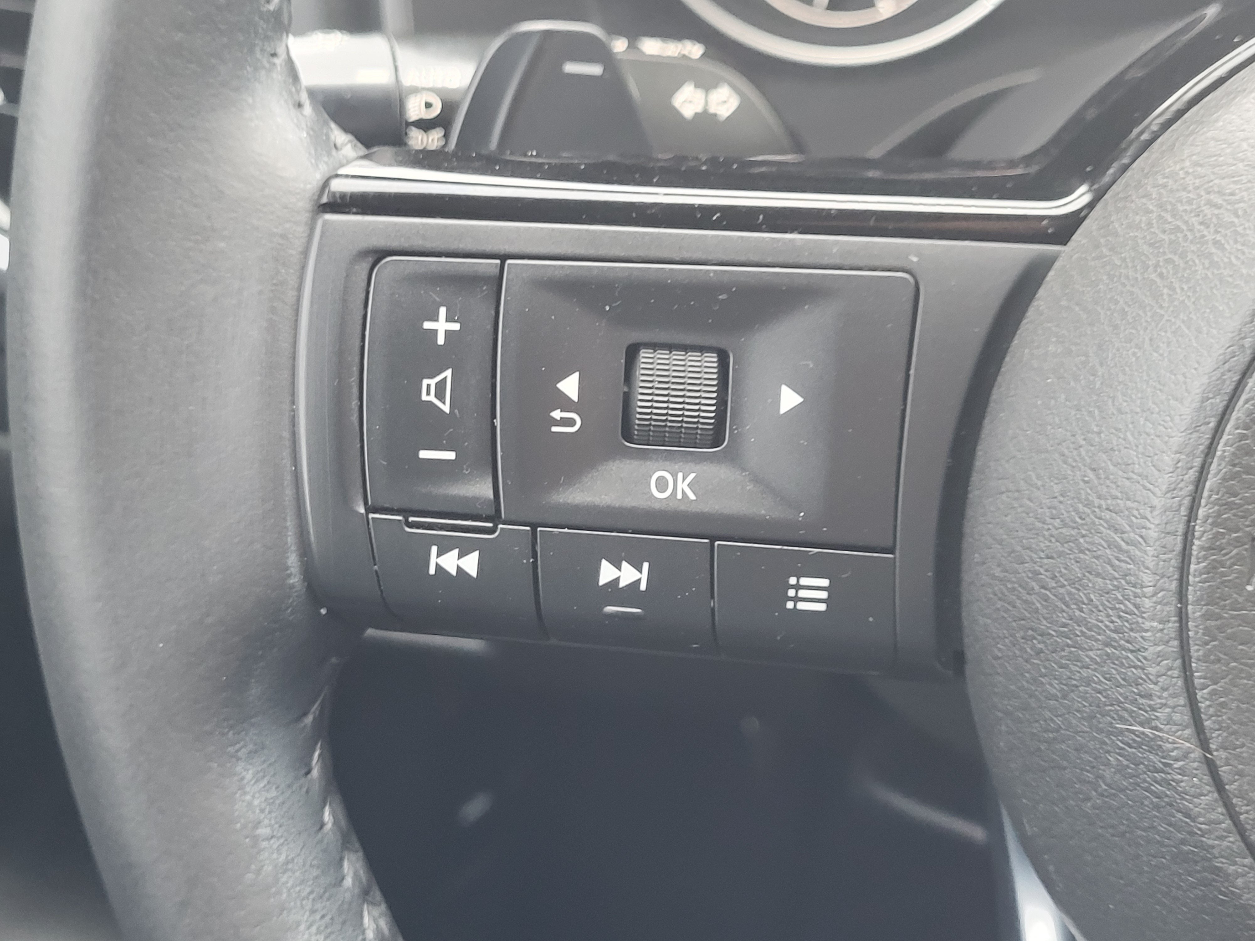 Certified 2023 Nissan Rogue SL w/ SL Premium Package AWD/4WD image 26