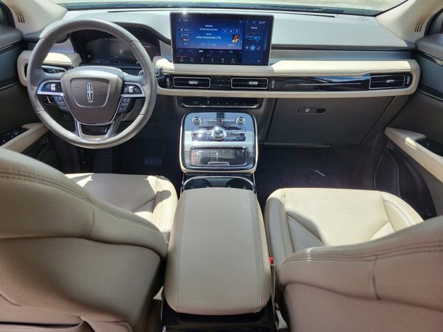 Certified 2022 Lincoln Nautilus FWD w/ Premium Package image 17