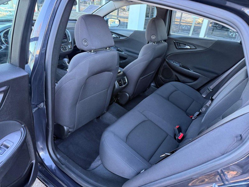 Used 2023 Chevrolet Malibu LT image 12