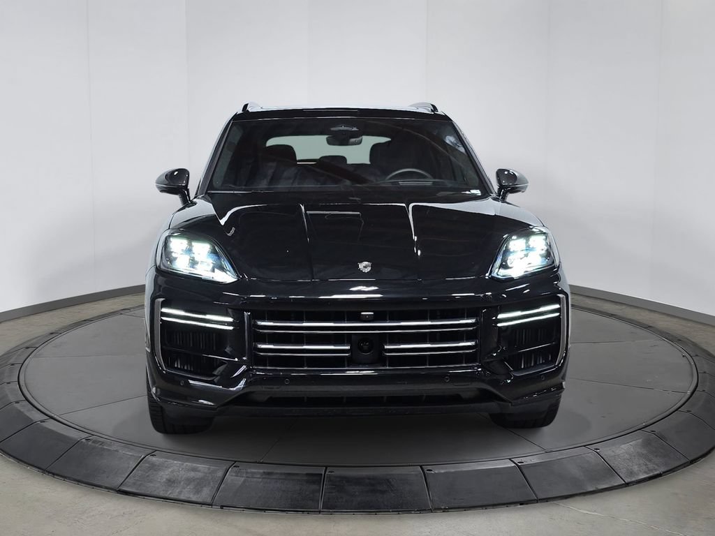 Certified 2026 Porsche Cayenne Turbo AWD/4WD image 10