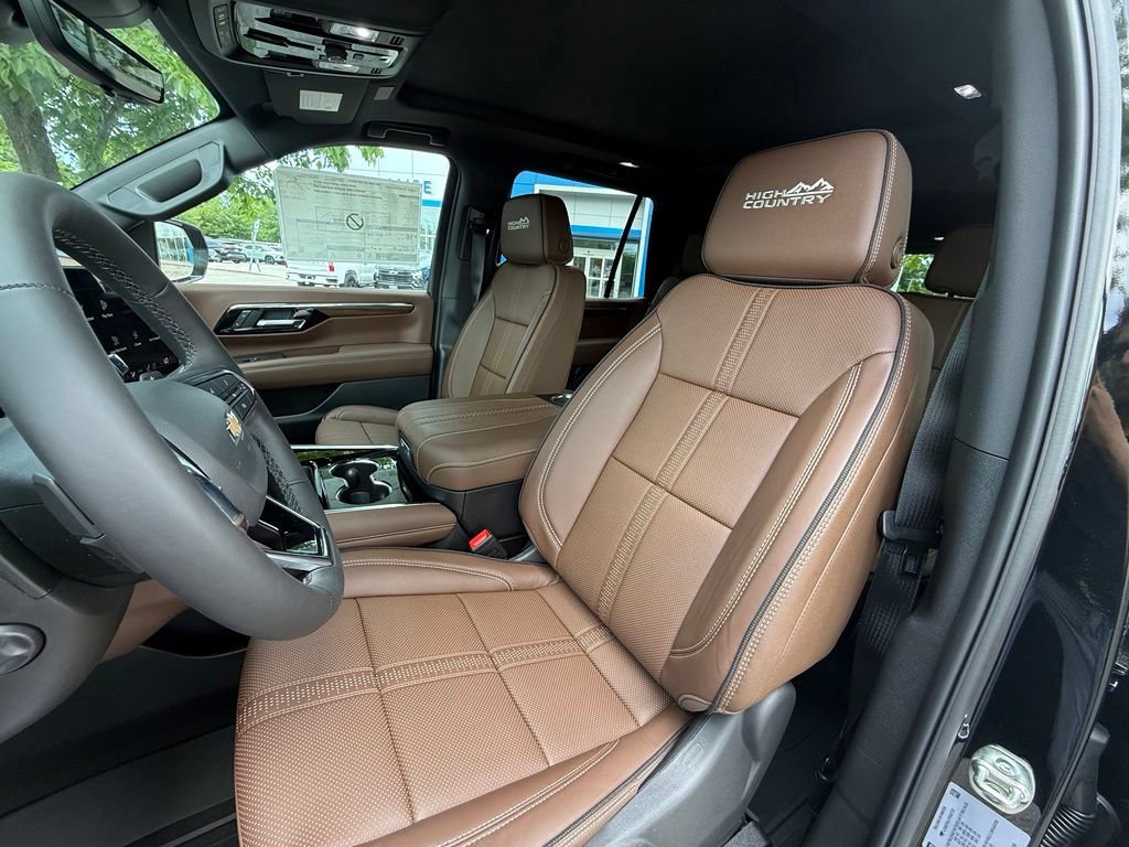 New 2026 Chevrolet Tahoe High Country w/ Sun And Tow Package AWD/4WD image 26