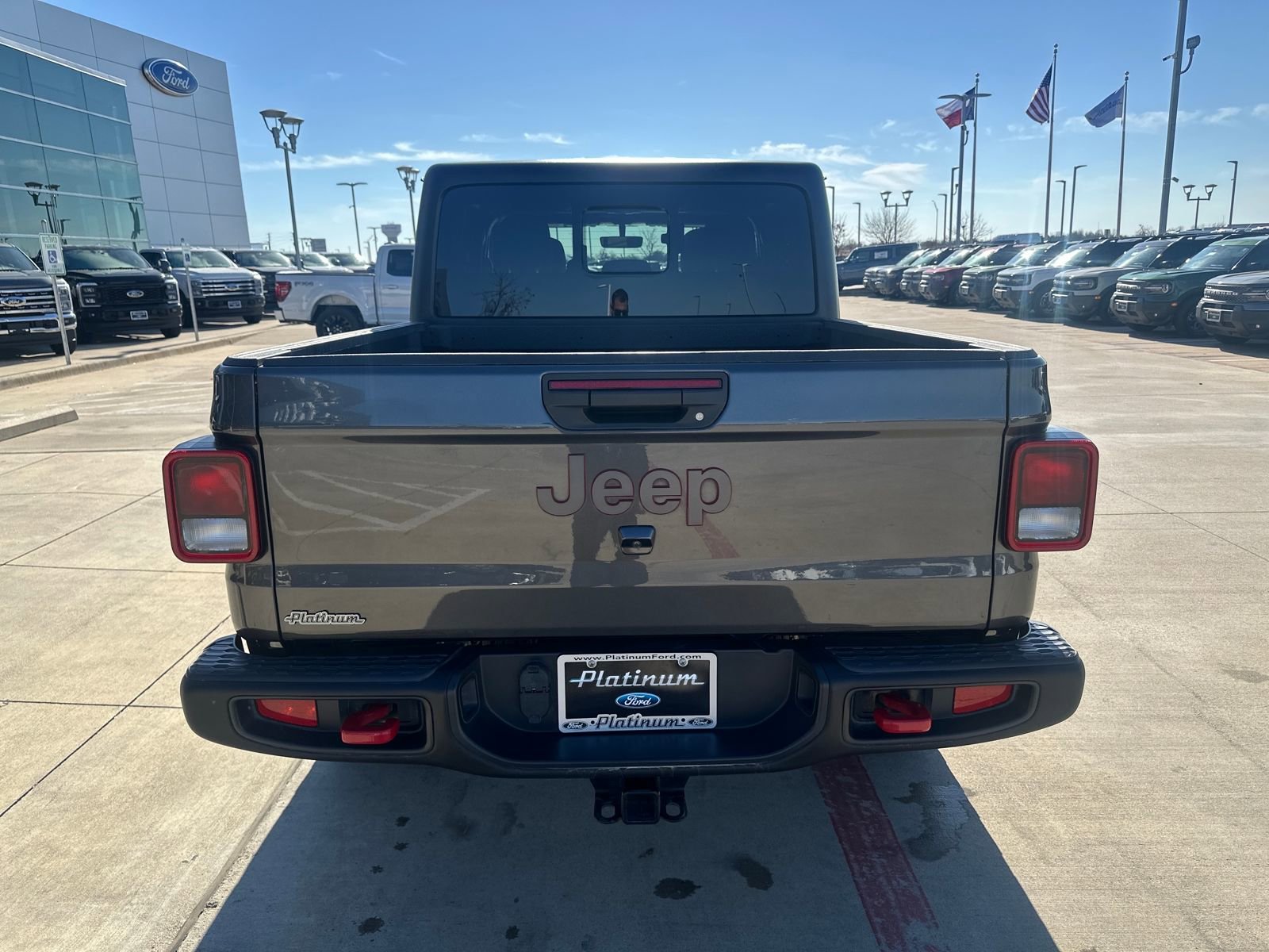 Used 2023 Jeep Gladiator Rubicon w/ Cold Weather Group image 4