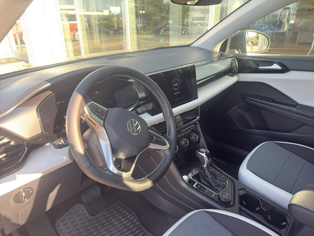 New 2025 Volkswagen Taos S image 10