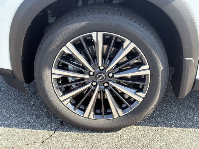 New 2026 Nissan Pathfinder Platinum AWD/4WD image 13