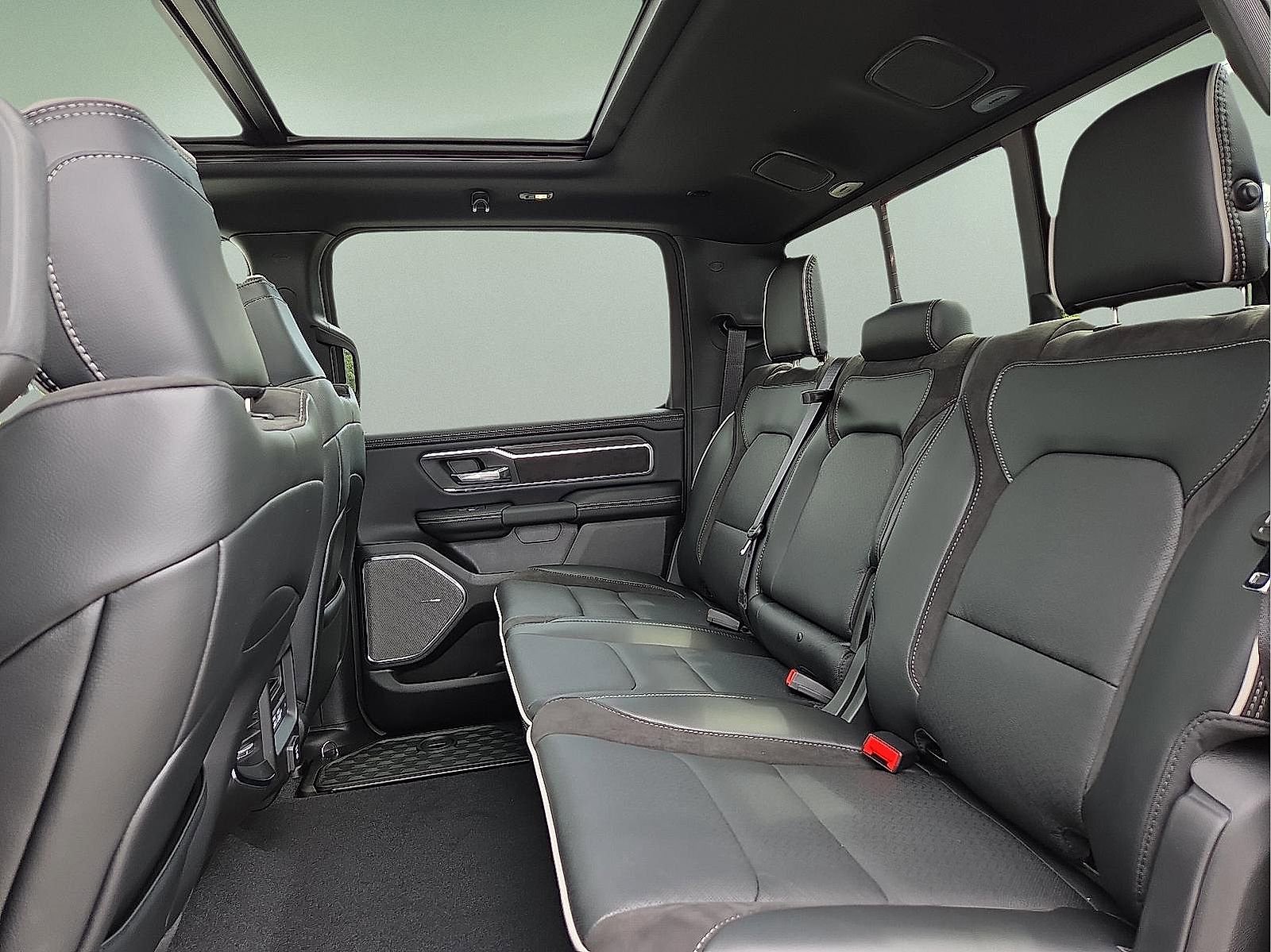 New 2026 RAM 1500 Laramie w/ Night Edition image 10