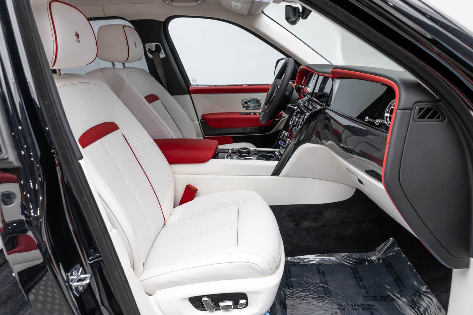 New 2027 Rolls-Royce Cullinan Black Badge AWD/4WD image 17