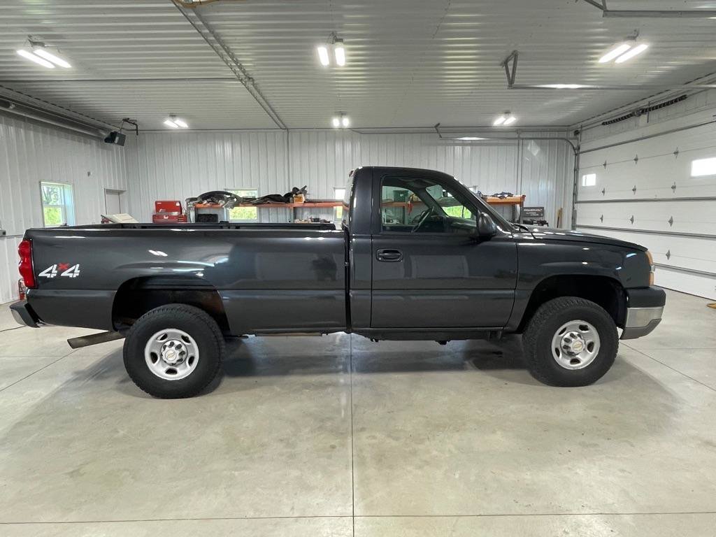 Used 2004 Chevrolet Silverado 2500 W/T w/ Skid Plate Package AWD/4WD image 8