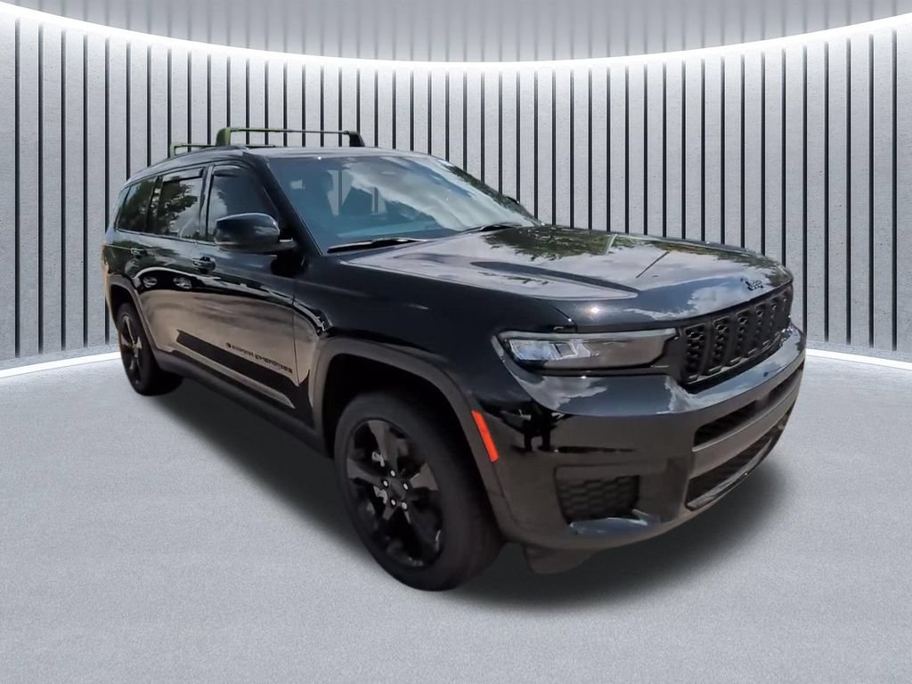 Used 2024 Jeep Grand Cherokee L Altitude AWD/4WD image 17