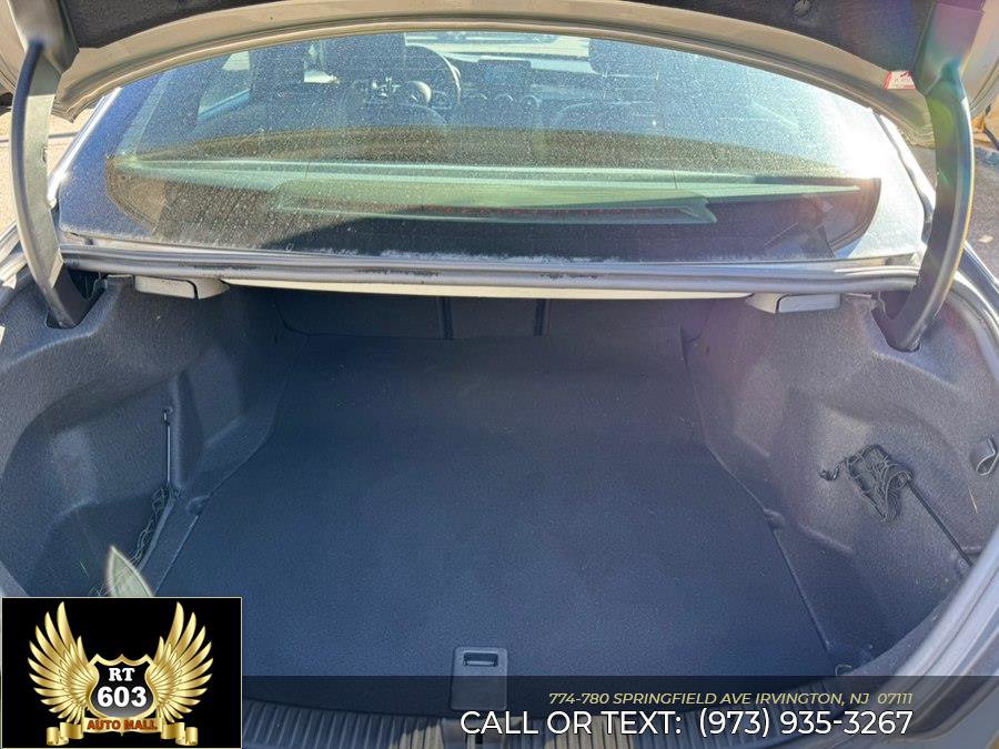 Used 2019 Mercedes-Benz C 300 4MATIC Sedan image 5