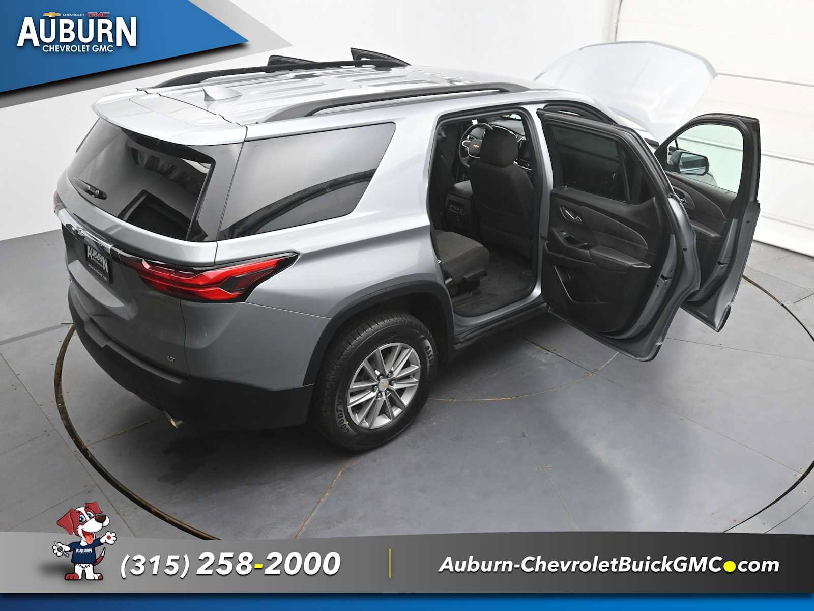 Used 2023 Chevrolet Traverse LT AWD/4WD image 42