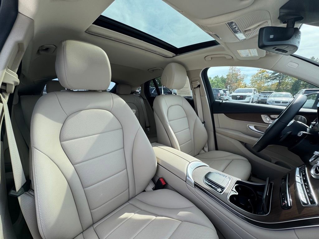 Used 2023 Mercedes-Benz GLC 300 4MATIC Coupe image 23