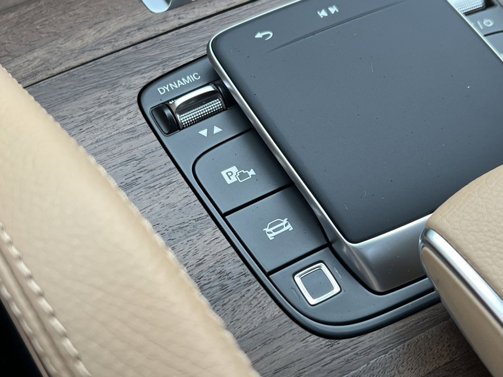 New 2026 Mercedes-Benz GLE 450e 4MATIC image 33