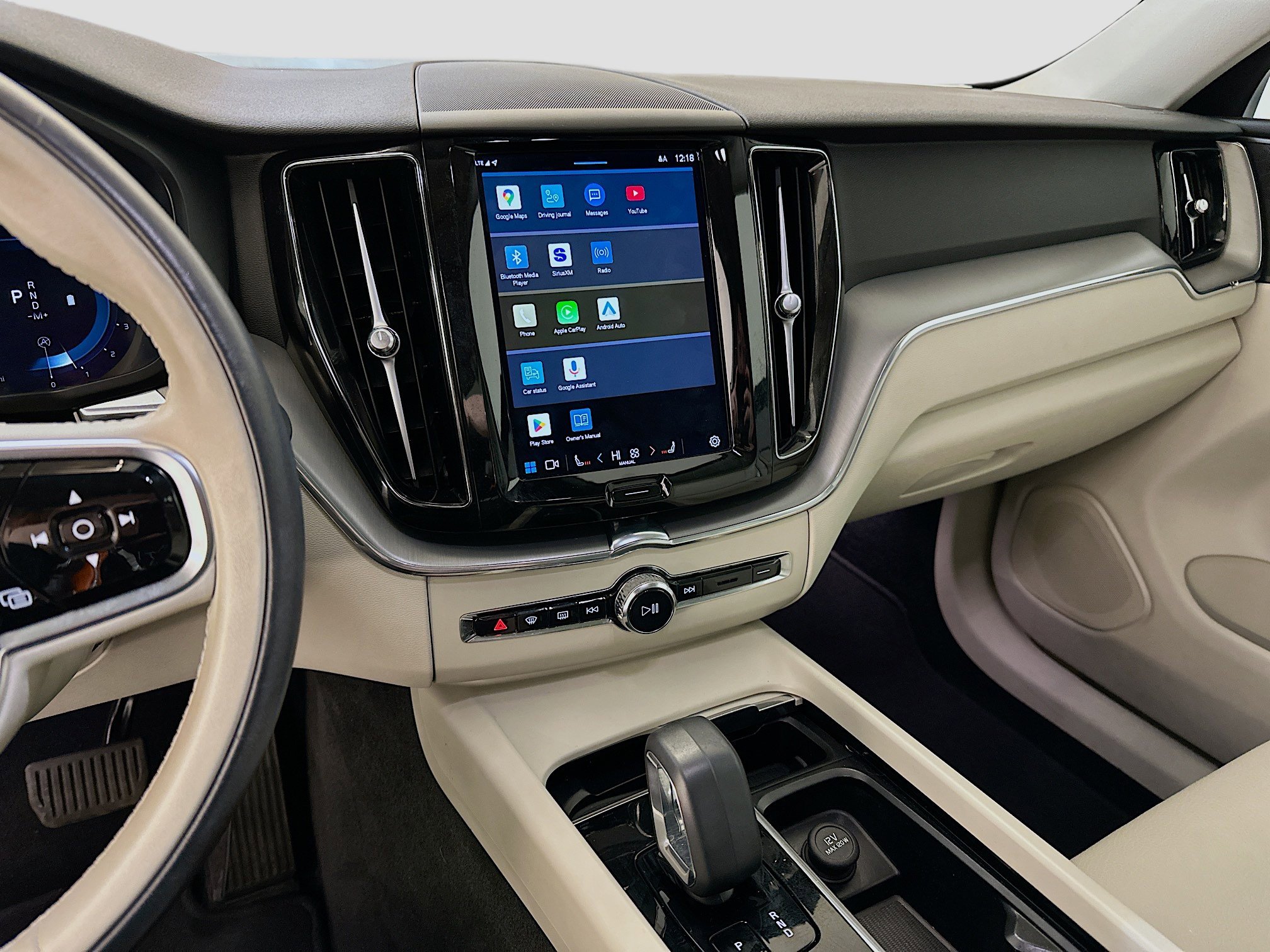 Used 2023 Volvo XC60 B5 Core image 26