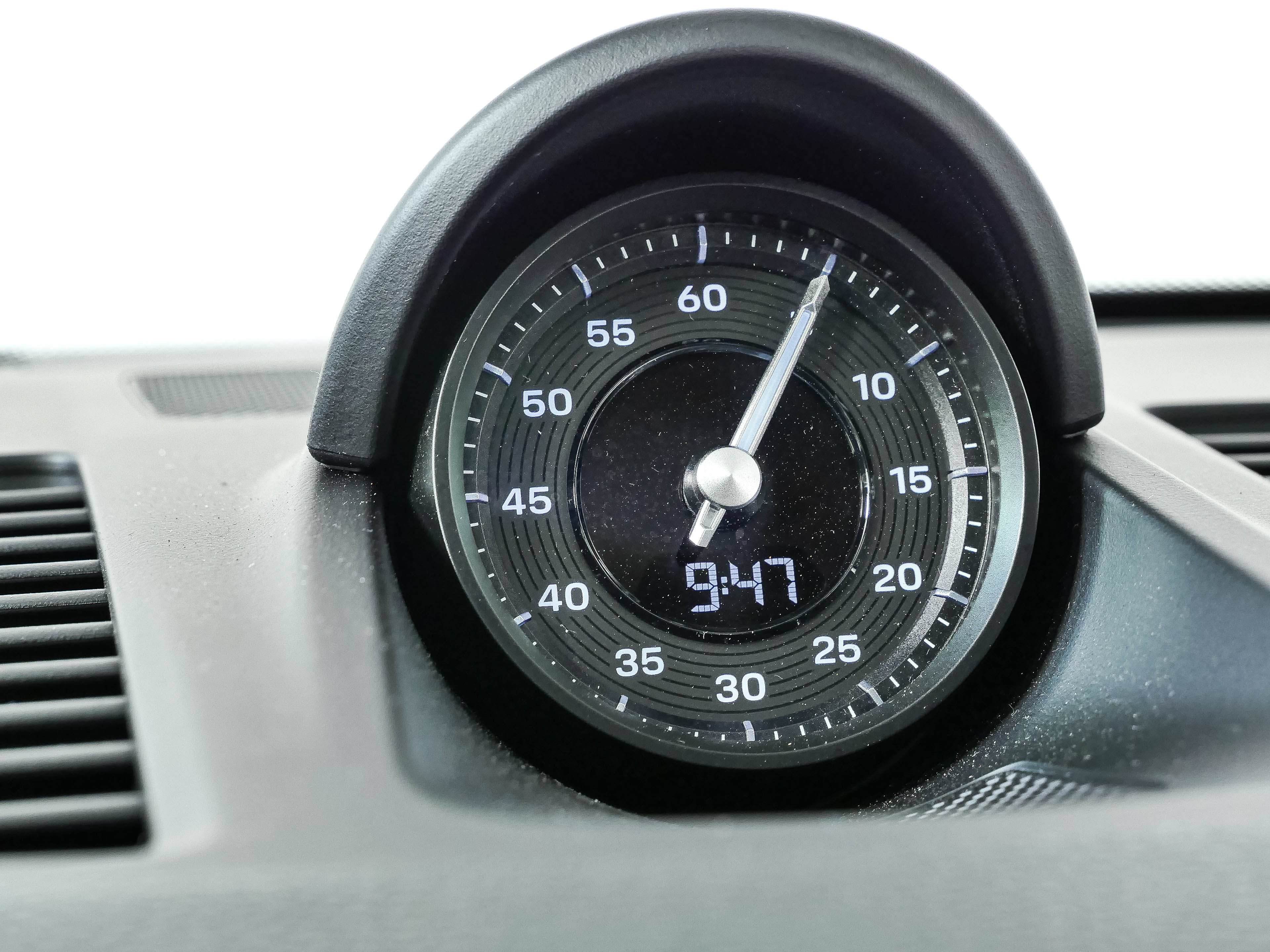 Certified 2025 Porsche 911 Carrera RWD image 19