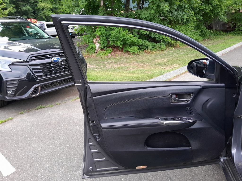 Used 2014 Toyota Avalon XLE Touring FWD image 11