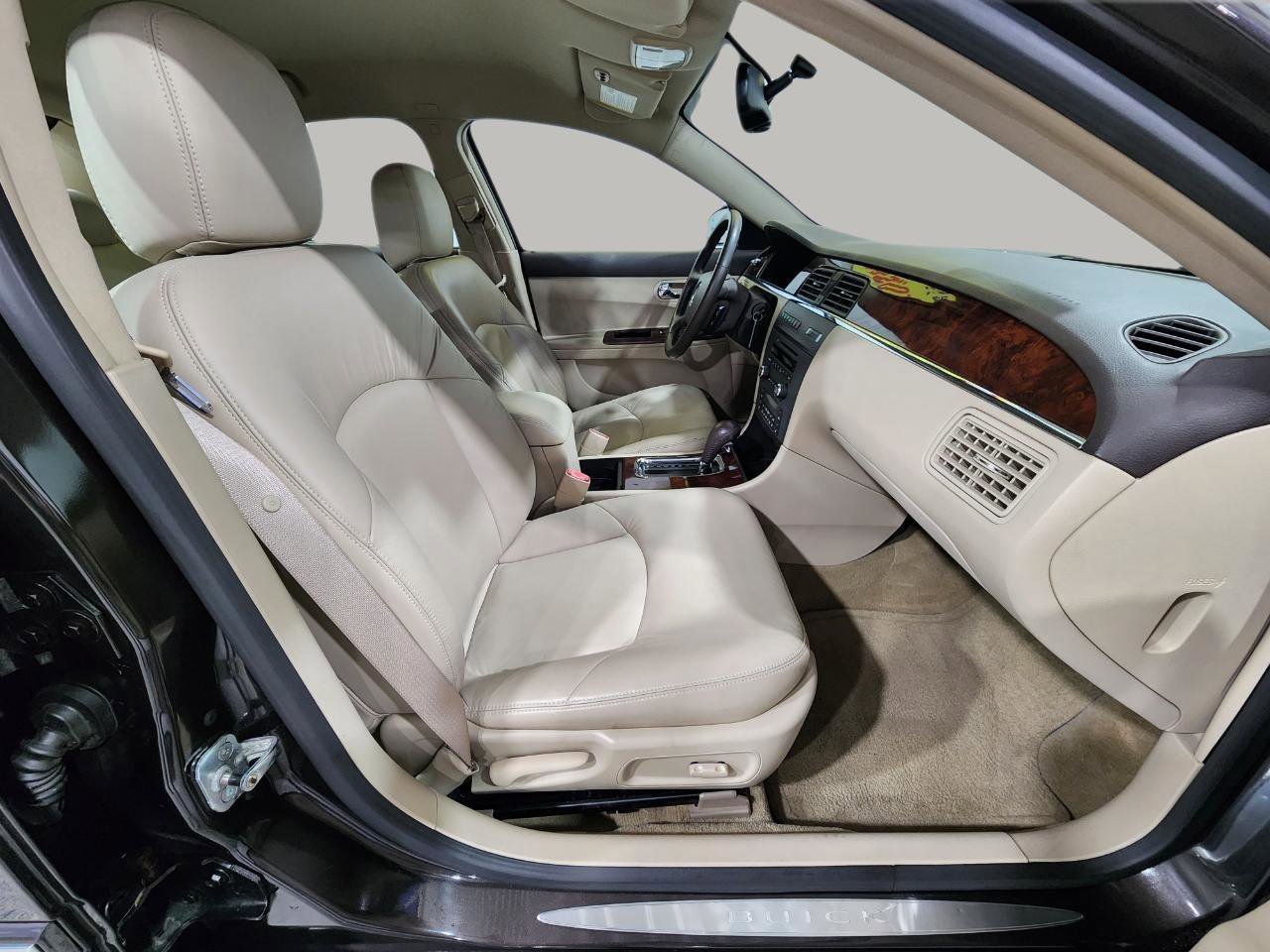 Used 2008 Buick LaCrosse CXL w/ Driver Confidence Package image 22