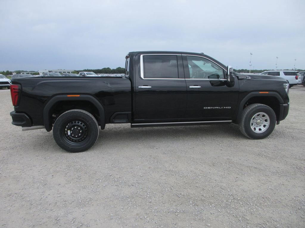 New 2026 GMC Sierra 2500 Denali Ultimate AWD/4WD image 3