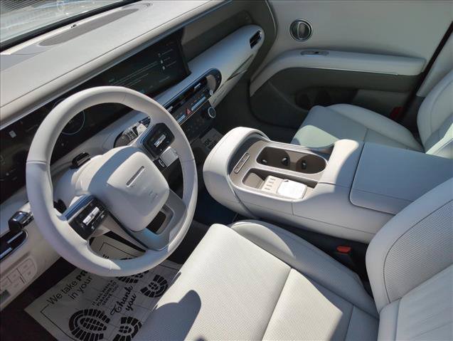 New 2027 Hyundai Palisade SEL Premium FWD image 2