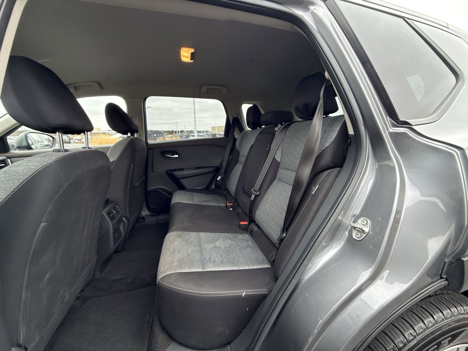 Used 2023 Nissan Rogue SV image 18