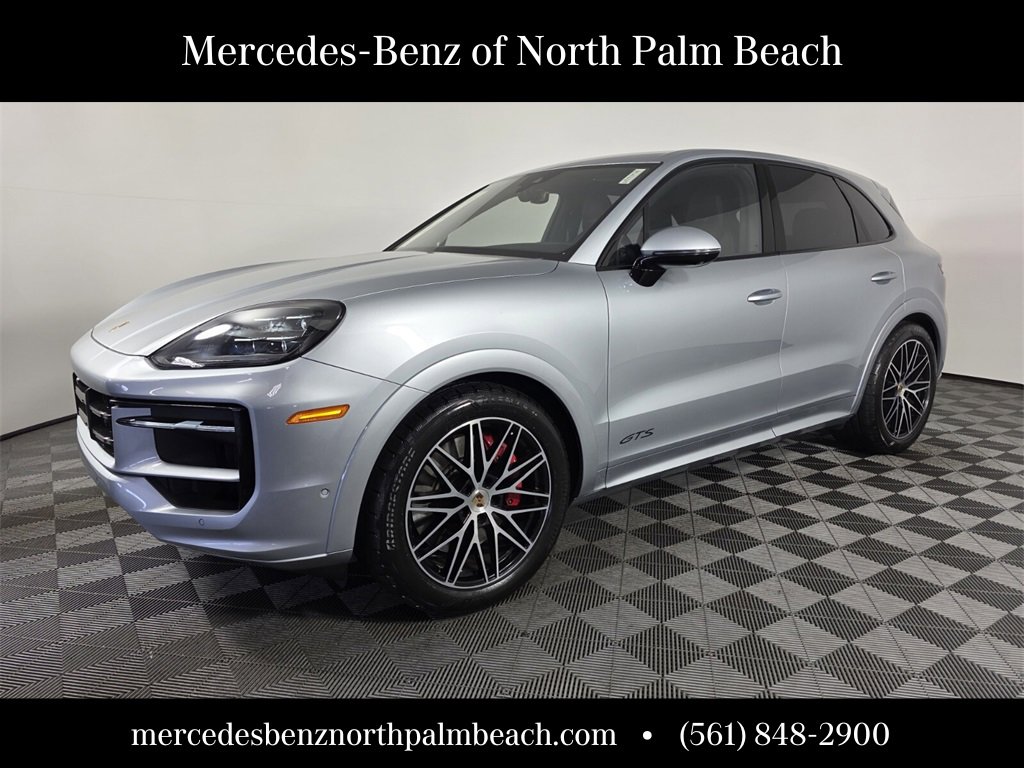 Used 2025 Porsche Cayenne GTS image 1