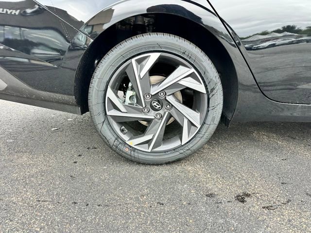 New 2025 Hyundai Elantra SEL image 33