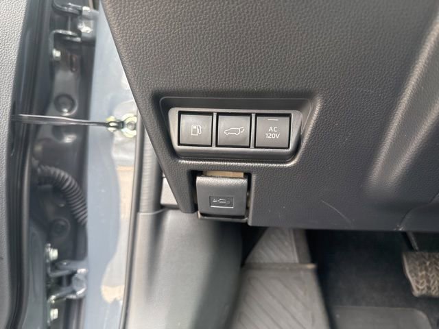 Used 2025 Toyota Prius Plug-In Hybrid w/ Limited Premium Package image 25