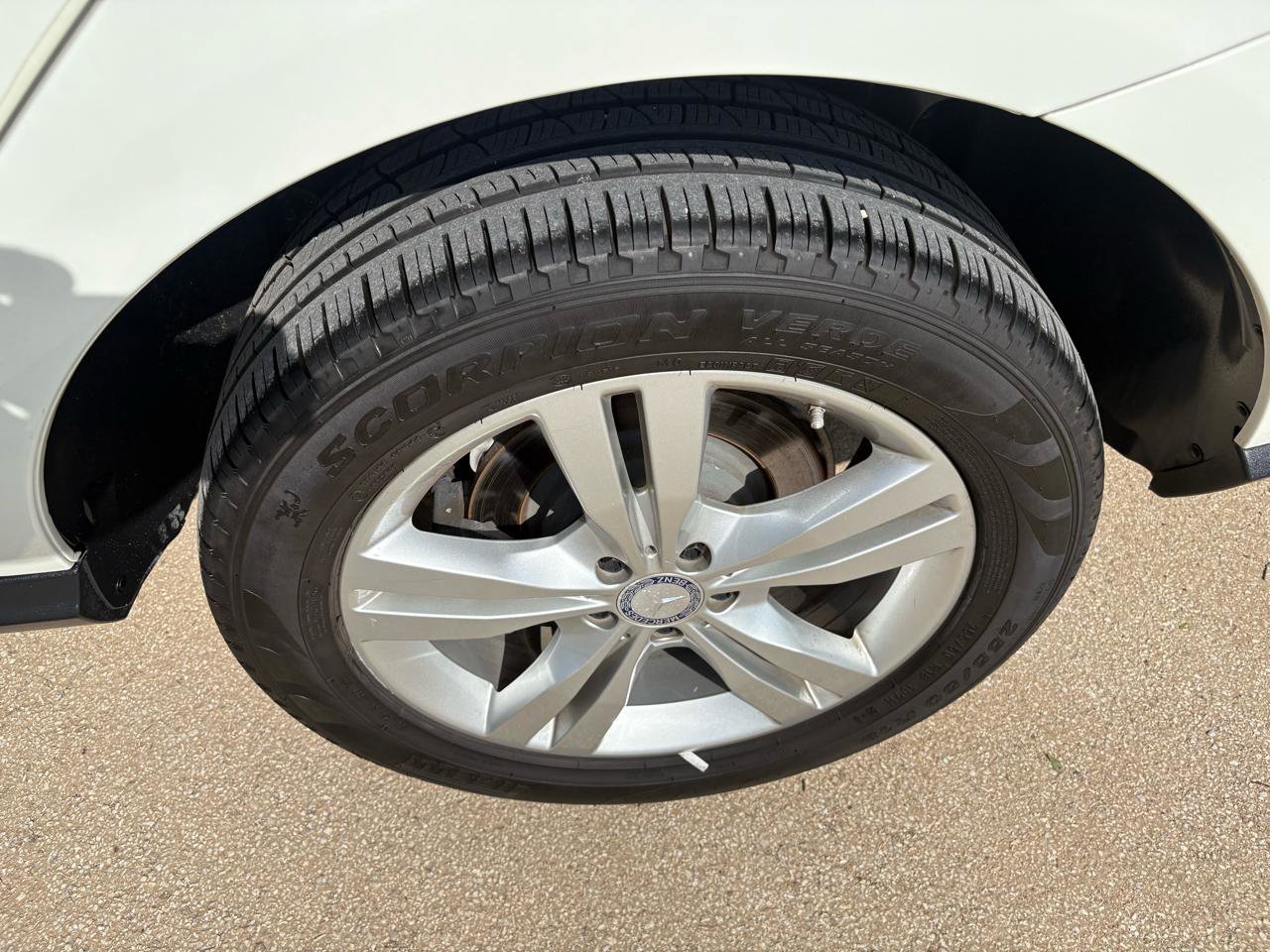 Used 2012 Mercedes-Benz ML 350 4MATIC image 6