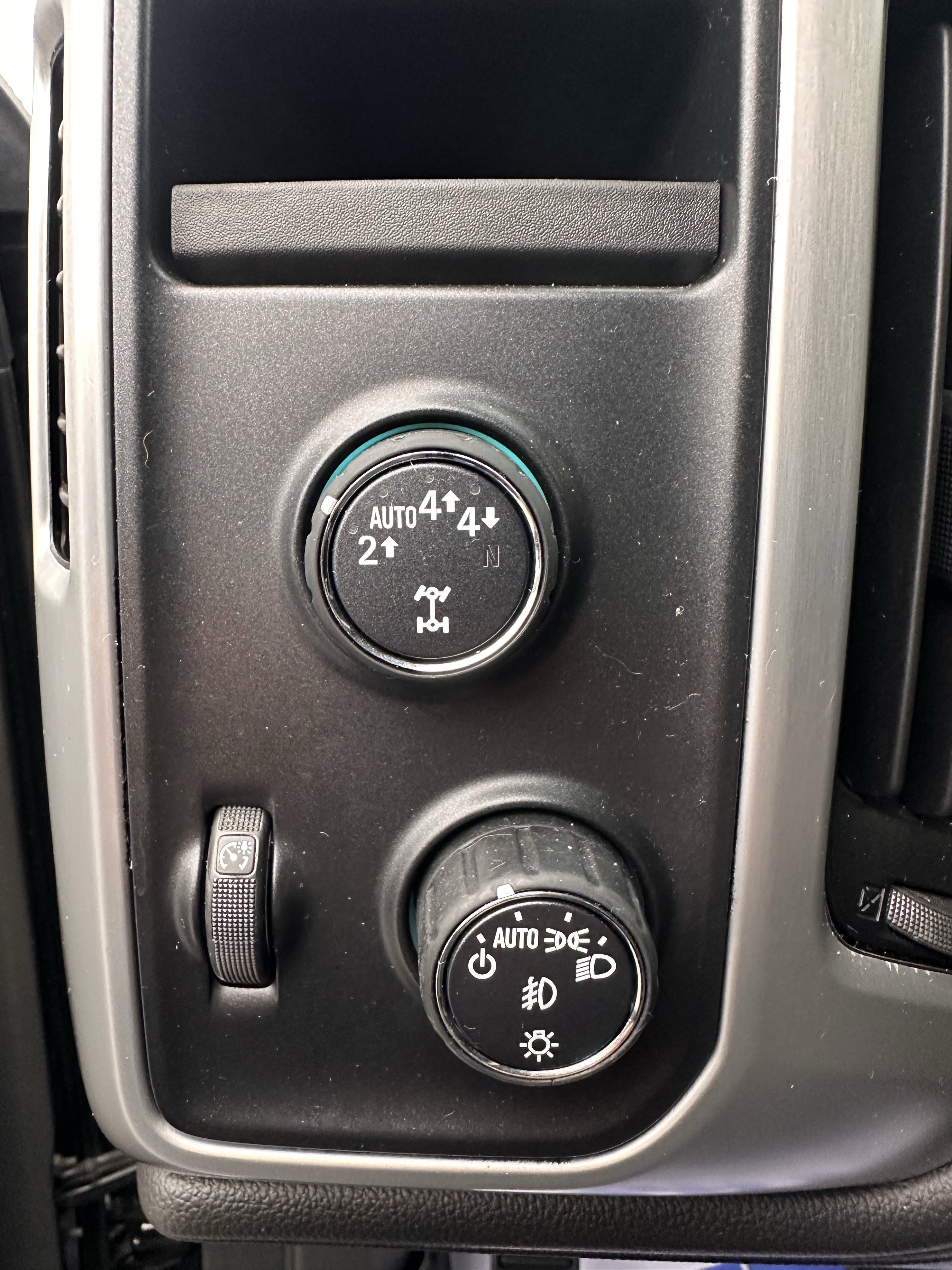 Used 2017 GMC Sierra 1500 SLT w/ SLT Premium Package image 18