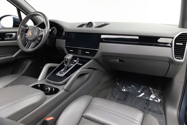 Used 2019 Porsche Cayenne image 2