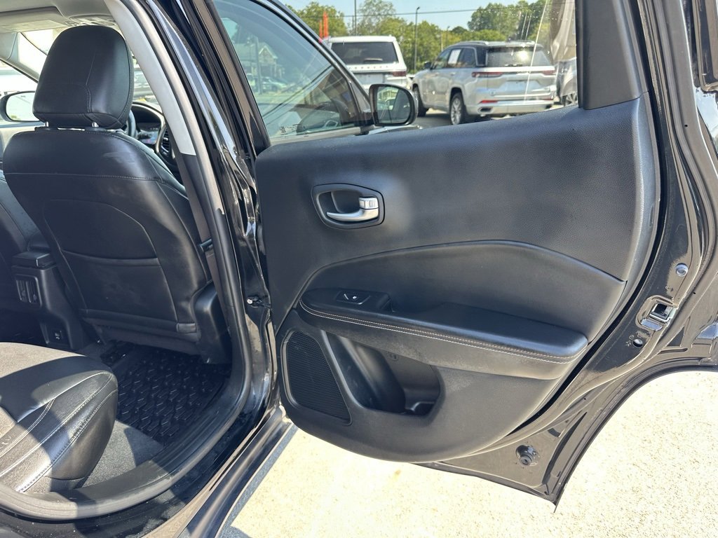 Used 2018 Jeep Compass Latitude image 17