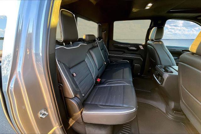 Used 2024 GMC Sierra 1500 AT4X image 25