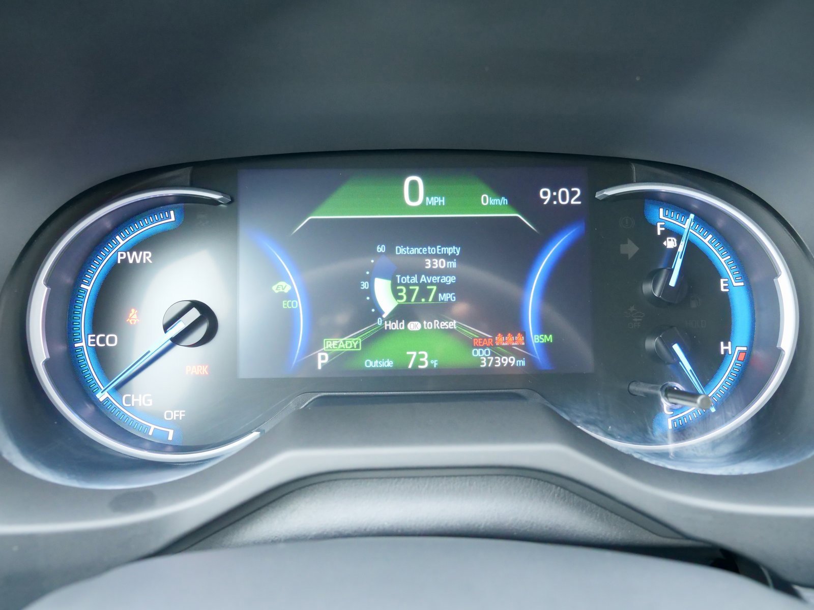 Used 2023 Toyota RAV4 SE image 22