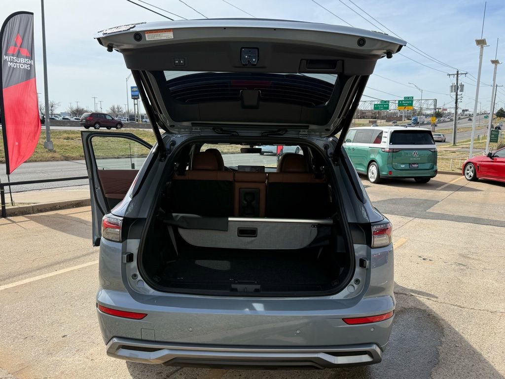 New 2026 Mitsubishi Outlander SEL image 7